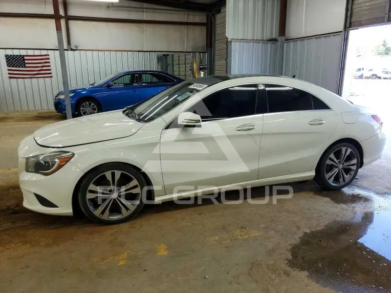 2015 Mercedes Benz CLA-Class фото