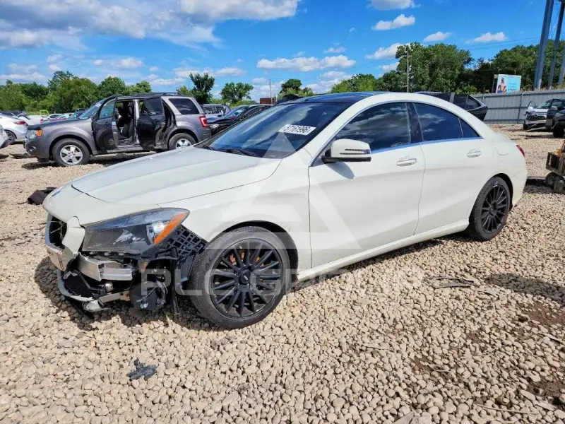 2015 Mercedes Benz CLA-Class photo
