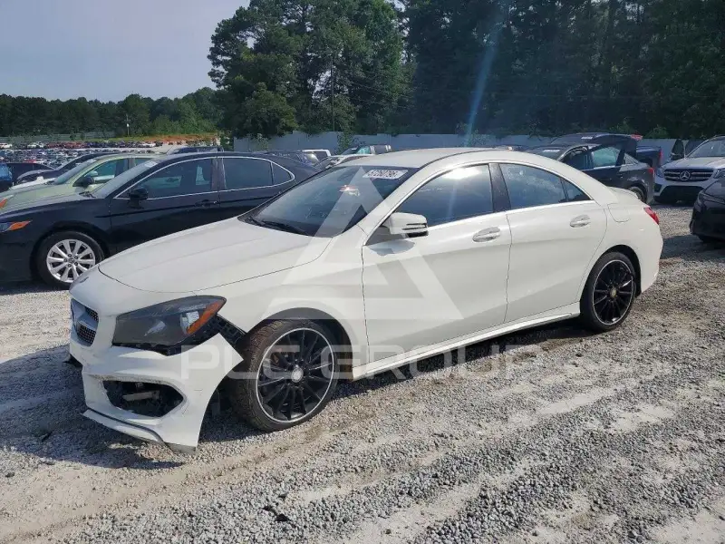2015 Mercedes Benz CLA-Class фото