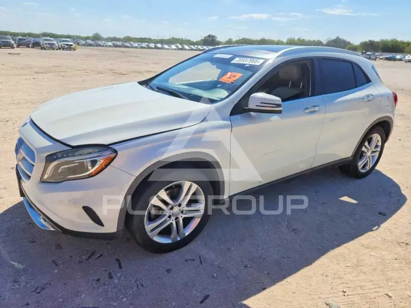 2015 Mercedes Benz GLA-Class фото