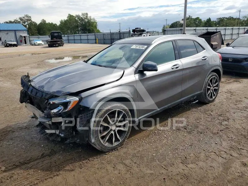 2015 Mercedes Benz GLA-Class фото