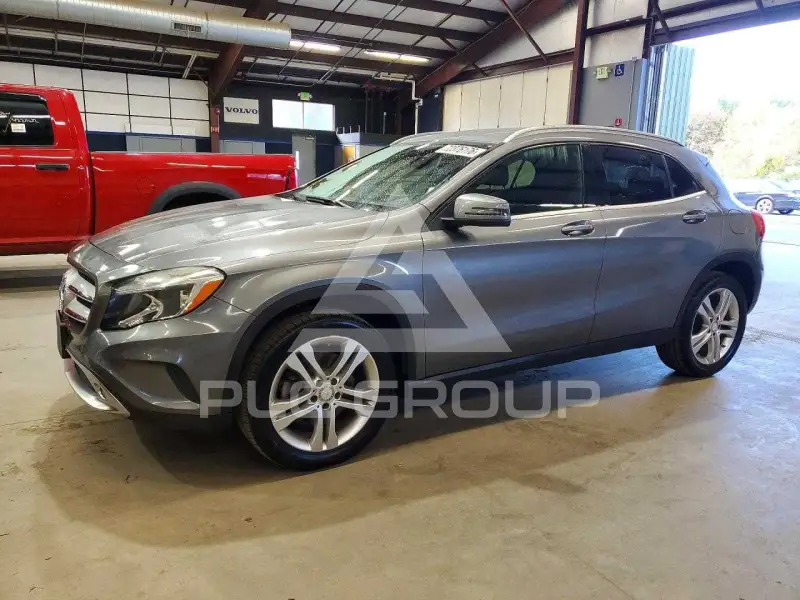 2015 Mercedes Benz GLA-Class photo