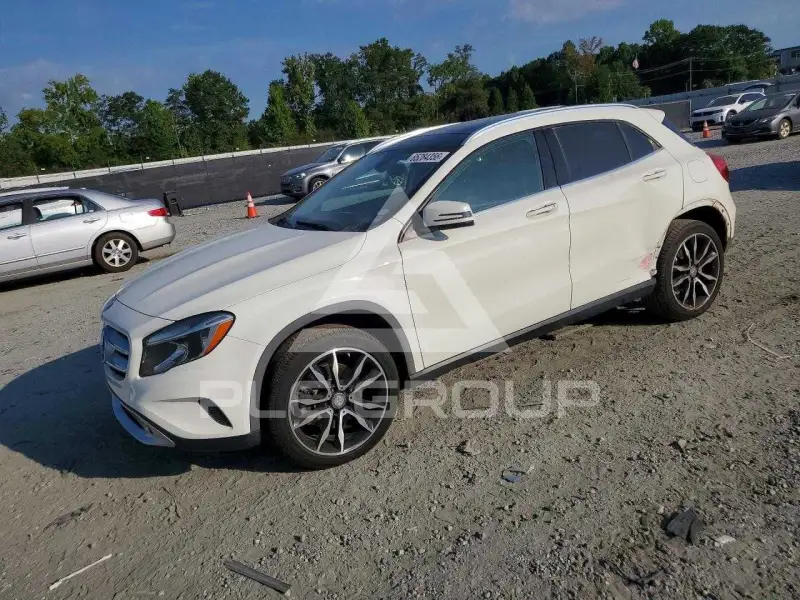 2015 Mercedes Benz GLA-Class фото