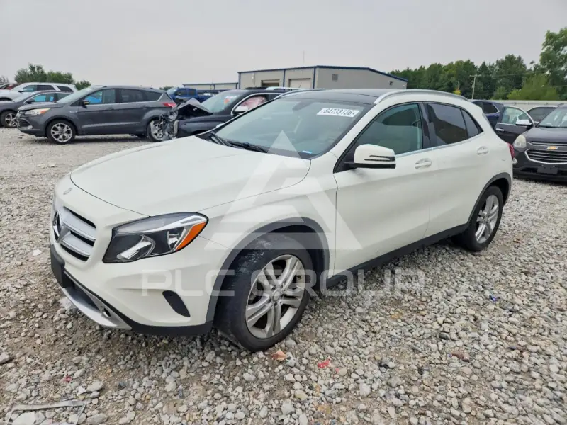 2015 Mercedes Benz GLA-Class фото