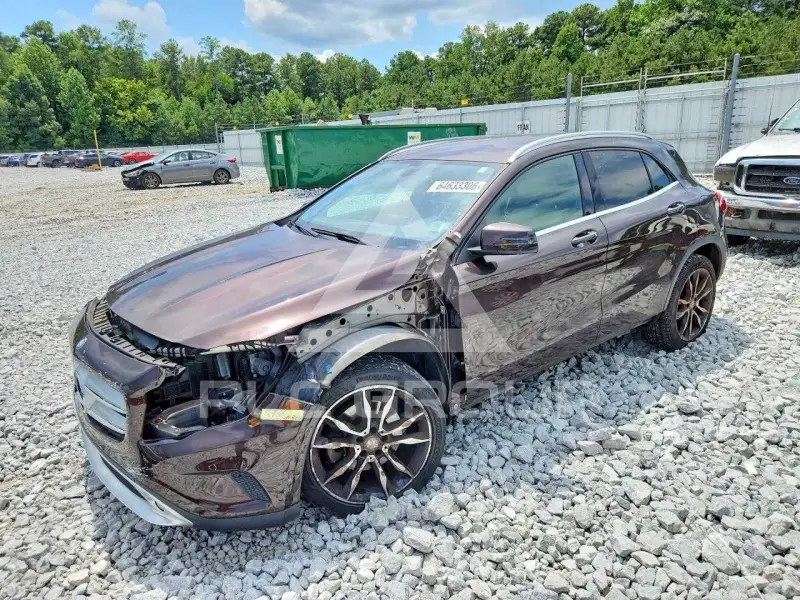 2015 Mercedes Benz GLA-Class фото
