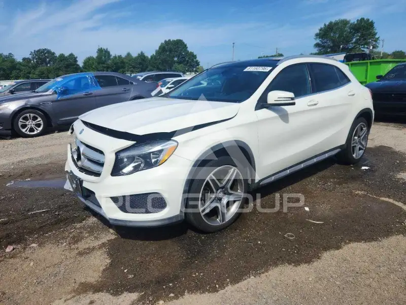 2015 Mercedes Benz GLA-Class фото