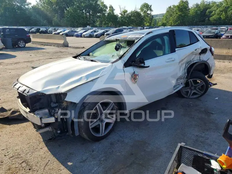 2015 Mercedes Benz GLA-Class фото
