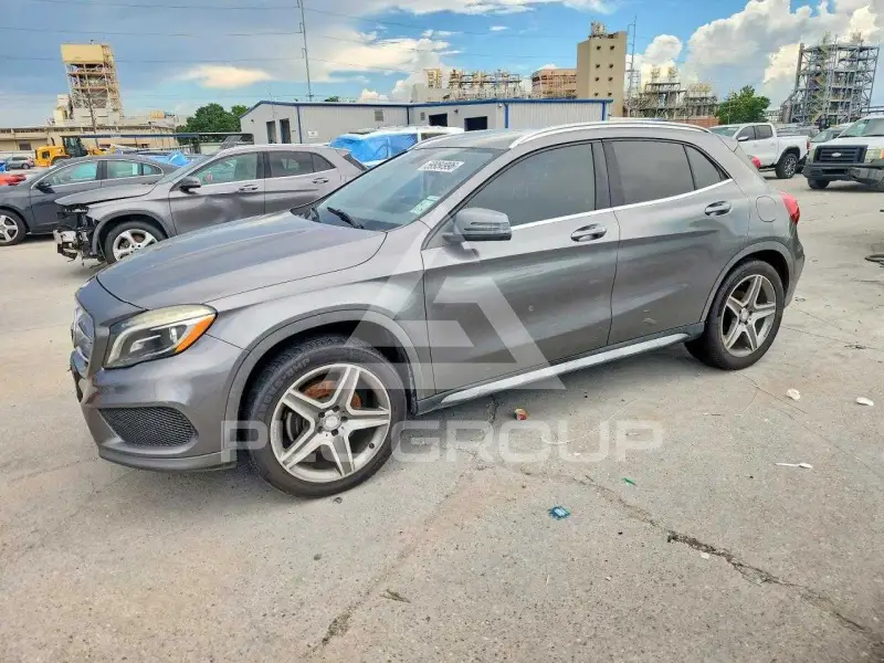 2015 Mercedes Benz GLA-Class photo