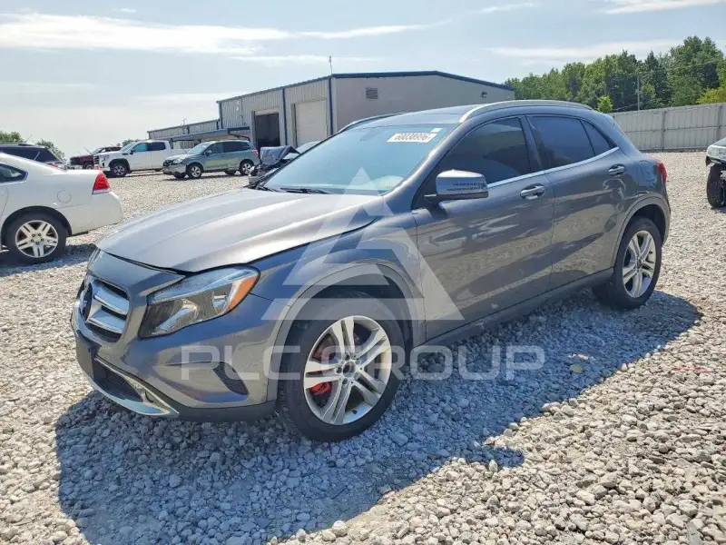 2015 Mercedes Benz GLA-Class photo