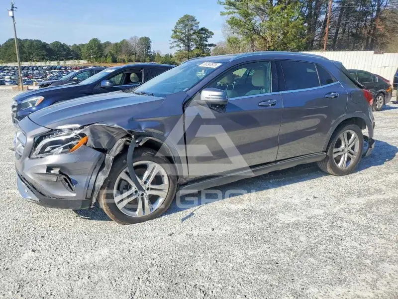2015 Mercedes Benz GLA-Class фото