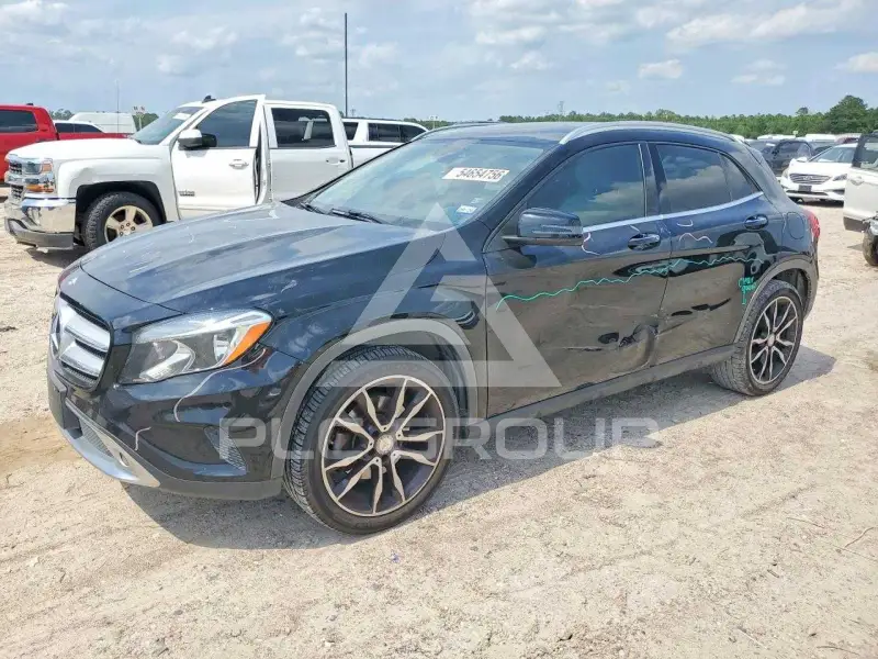 2015 Mercedes Benz GLA-Class фото