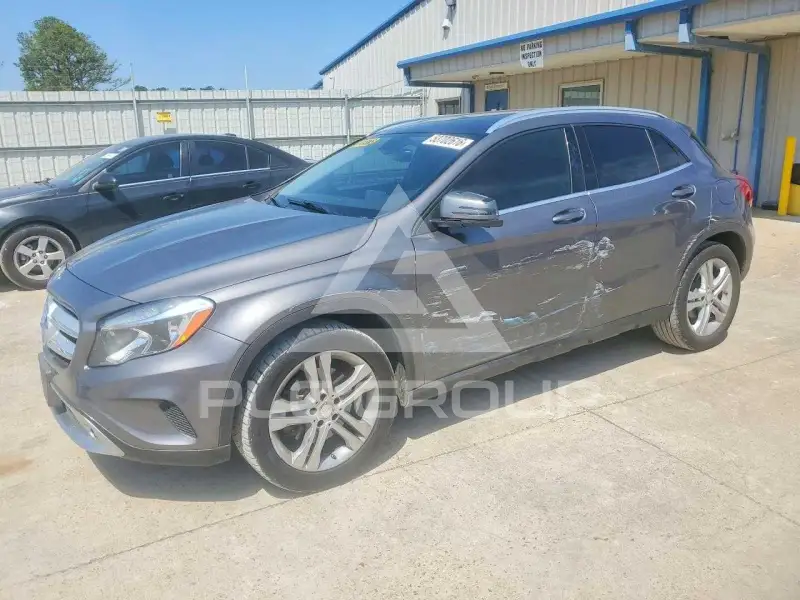 2015 Mercedes Benz GLA-Class photo