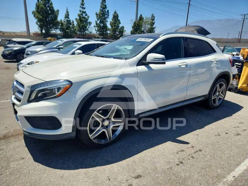 2015 Mercedes Benz GLA-Class фото