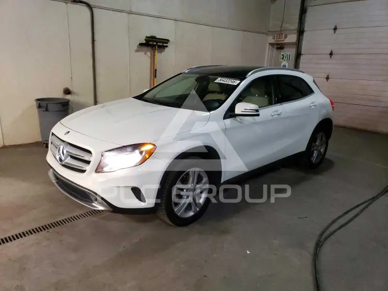 2015 Mercedes Benz GLA-Class фото