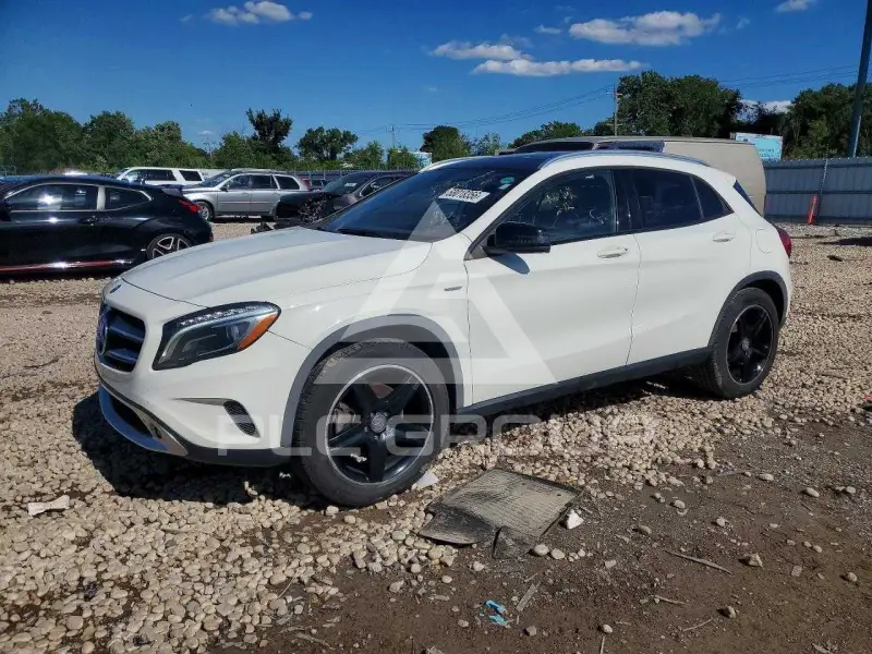 2015 Mercedes Benz GLA-Class photo