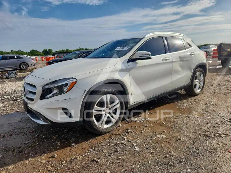 2015 Mercedes Benz GLA-Class фото