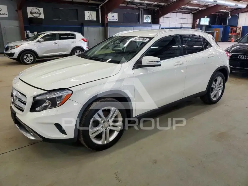 2015 Mercedes Benz GLA-Class фото