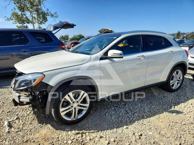 2015 Mercedes Benz GLA-Class фото