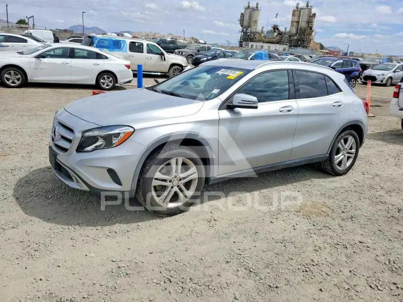 2015 Mercedes Benz GLA-Class фото