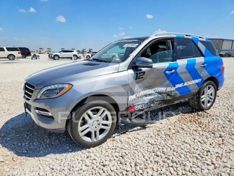 2015 Mercedes Benz ML-Class photo