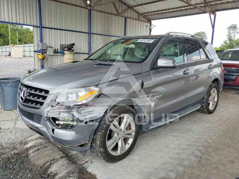 2015 Mercedes Benz ML-Class фото