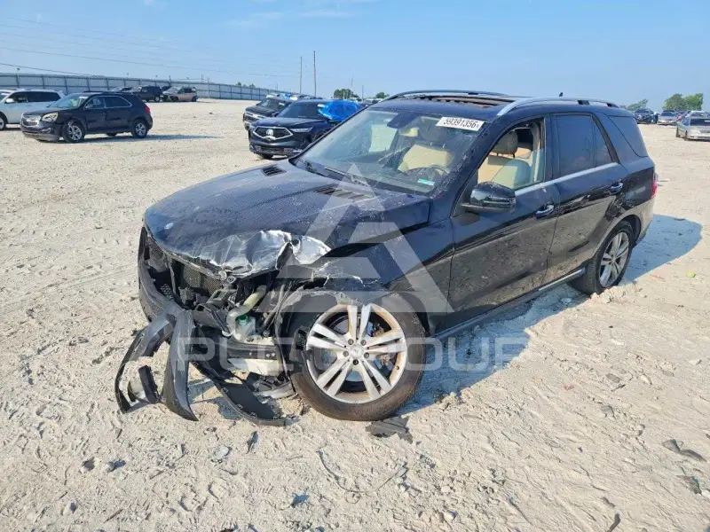 2015 Mercedes Benz ML-Class photo