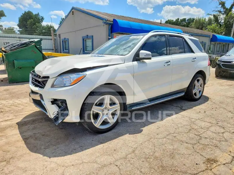 2015 Mercedes Benz ML-Class фото