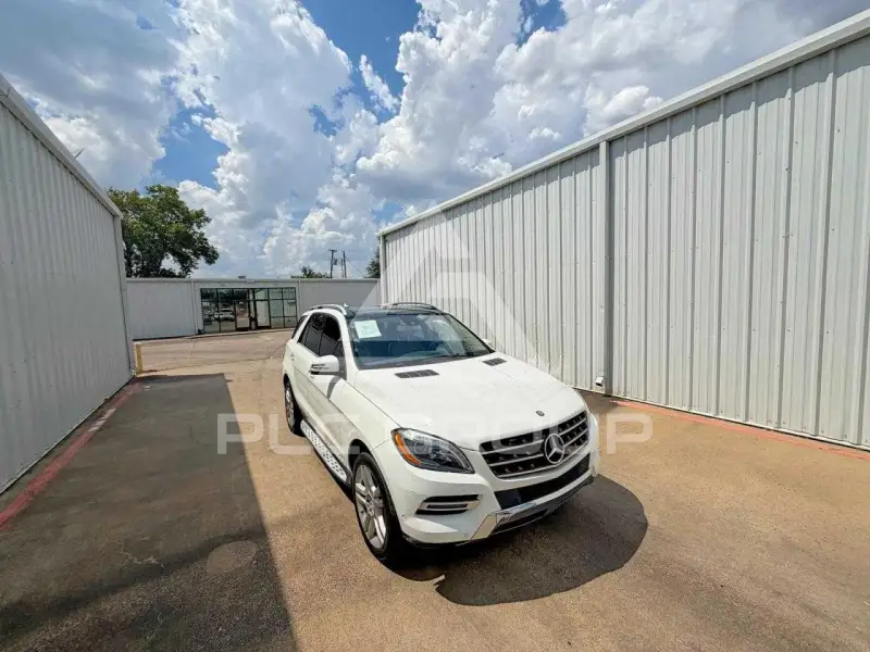 2015 Mercedes Benz ML-Class фото
