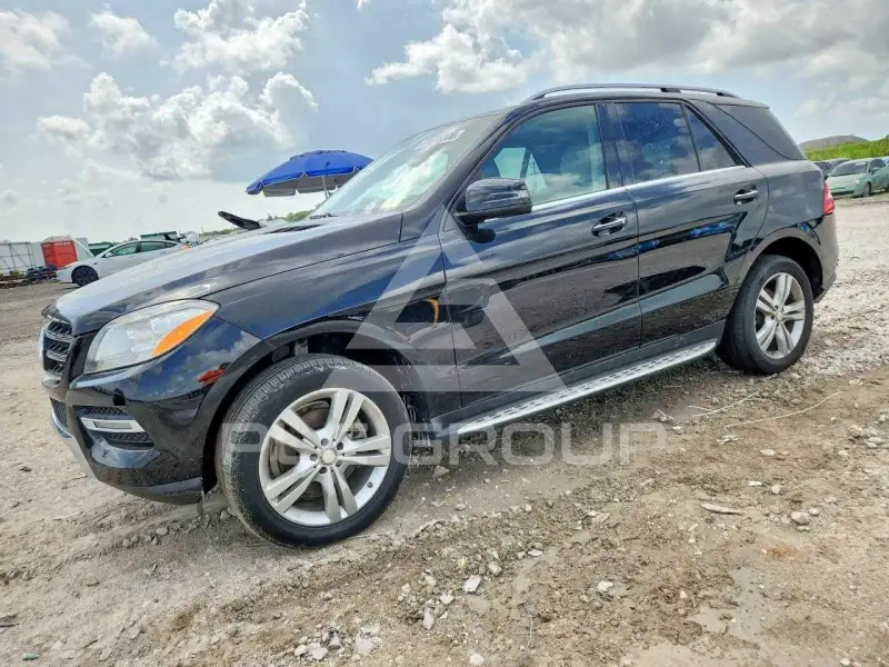 2015 Mercedes Benz ML-Class фото