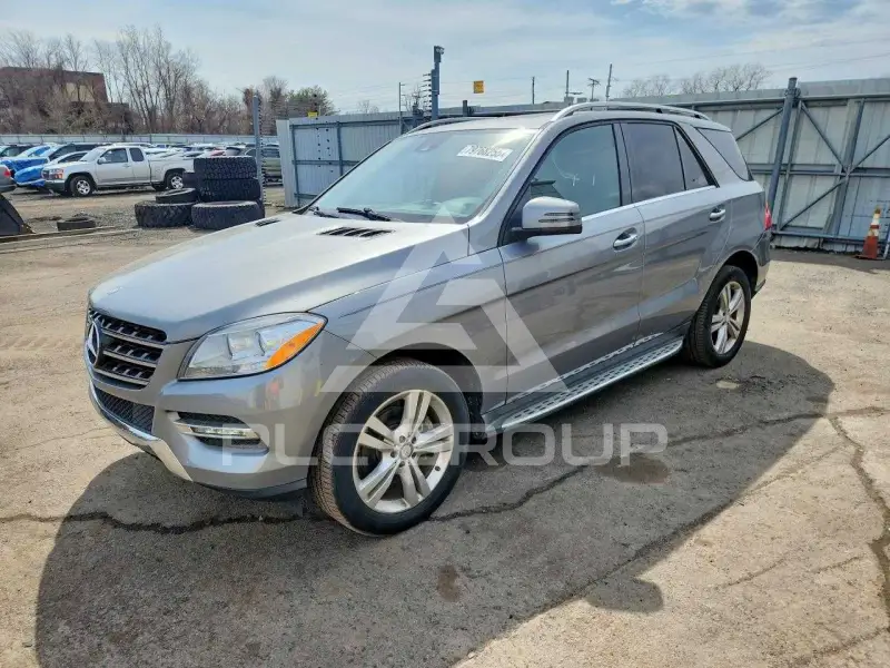 2015 Mercedes Benz ML-Class фото