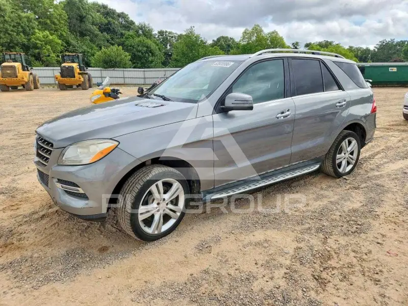 2015 Mercedes Benz ML-Class фото