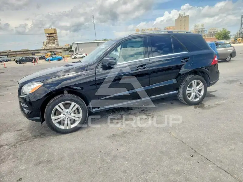 2015 Mercedes Benz ML-Class фото