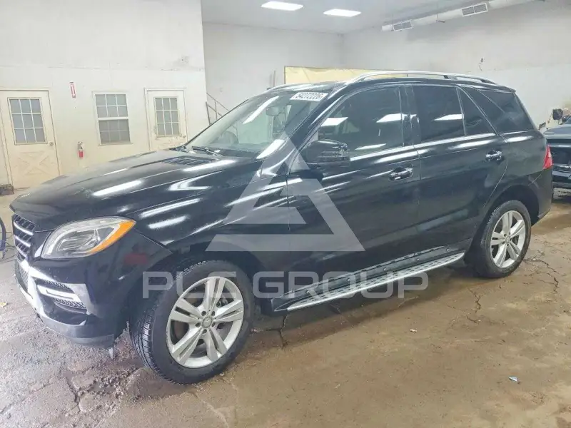 2015 Mercedes Benz ML-Class фото
