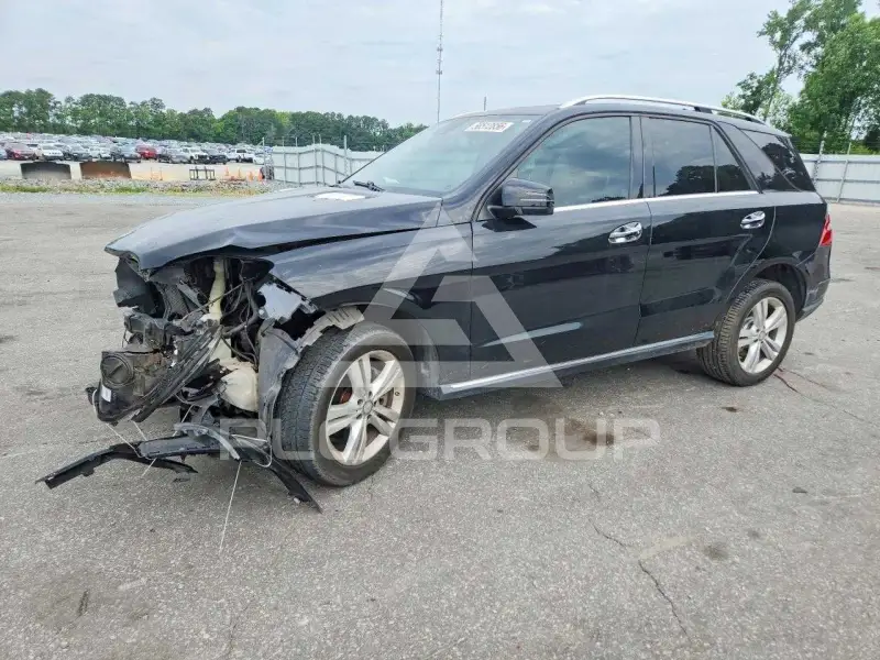 2015 Mercedes Benz ML-Class фото