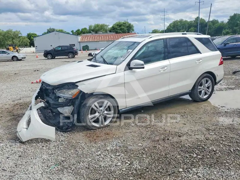 2015 Mercedes Benz ML-Class фото
