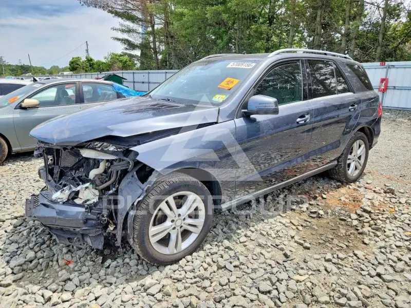 2015 Mercedes Benz ML-Class photo