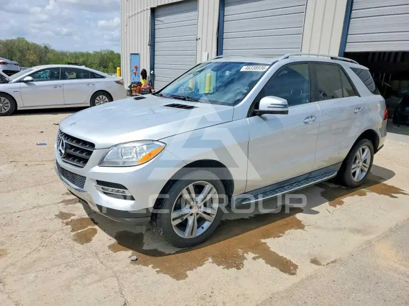 2015 Mercedes Benz ML-Class фото