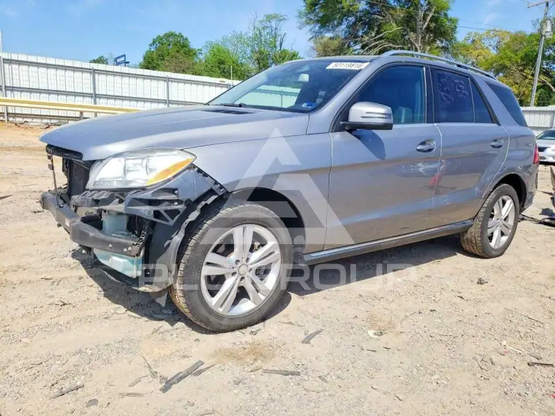 2015 Mercedes Benz ML-Class photo