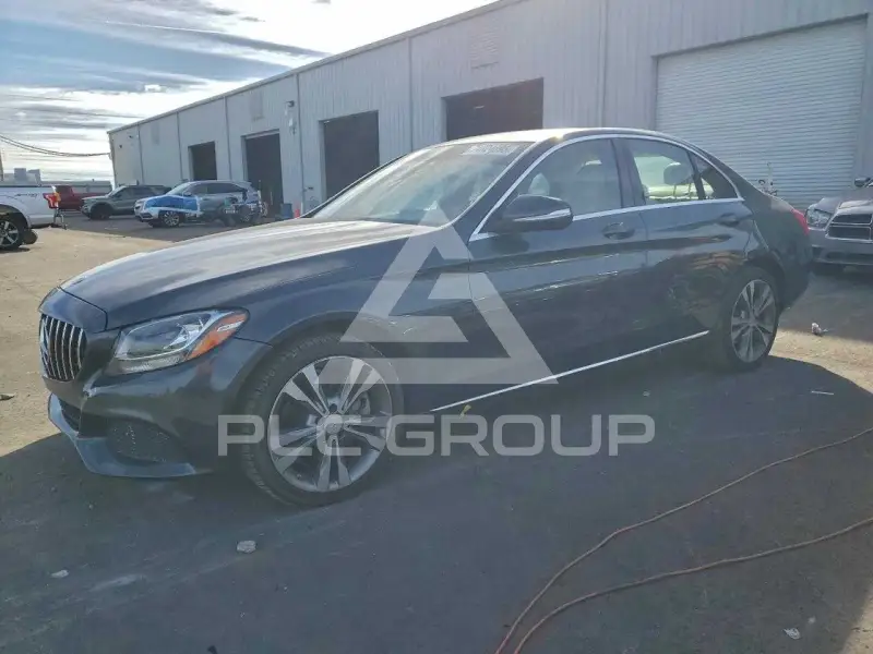 2015 Mercedes Benz C-Class фото
