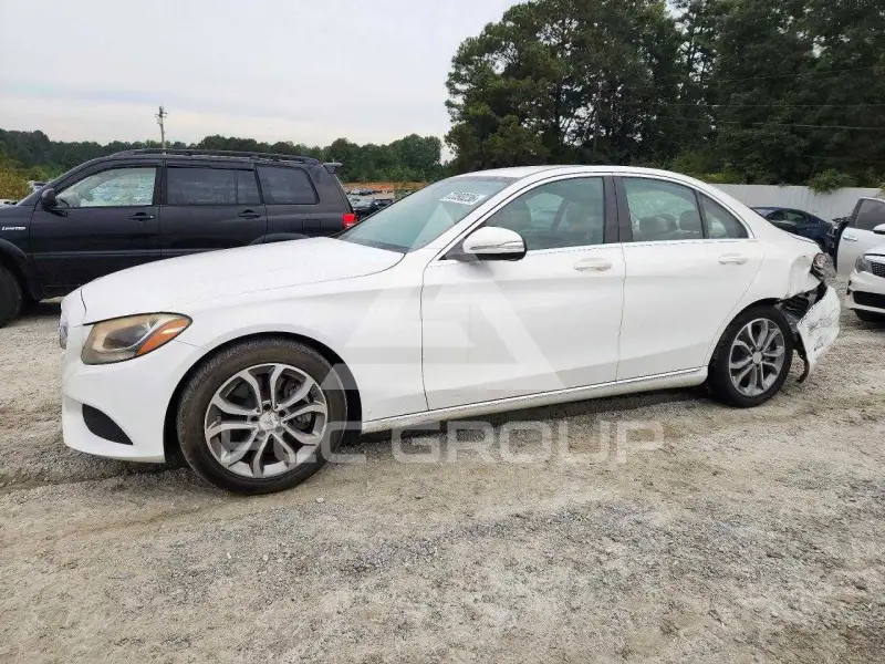 2015 Mercedes Benz C-Class фото