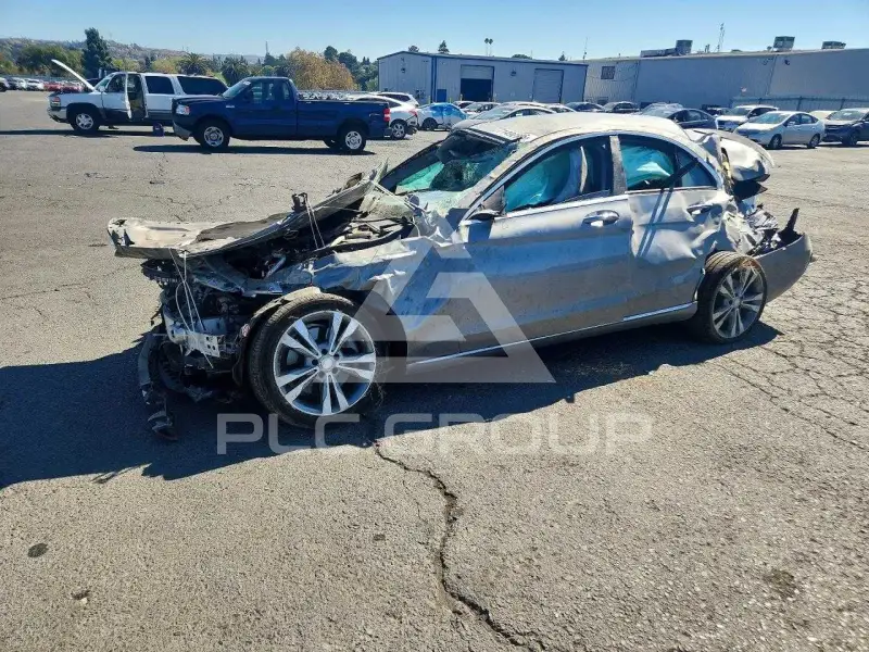 2015 Mercedes Benz C-Class фото
