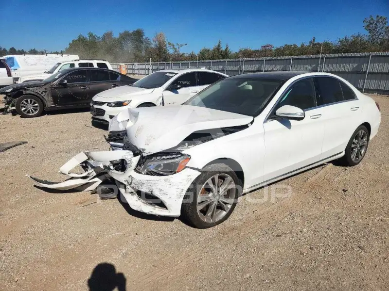 2015 Mercedes Benz C-Class фото