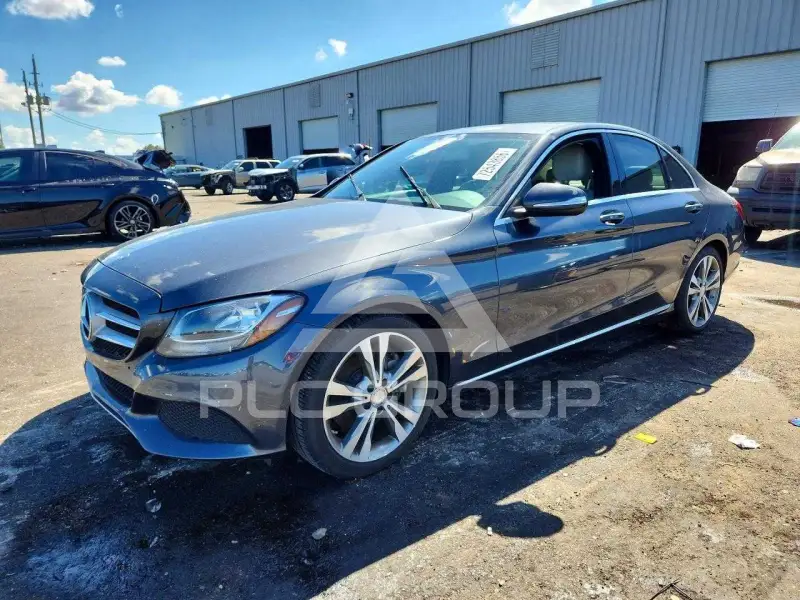 2015 Mercedes Benz C-Class фото