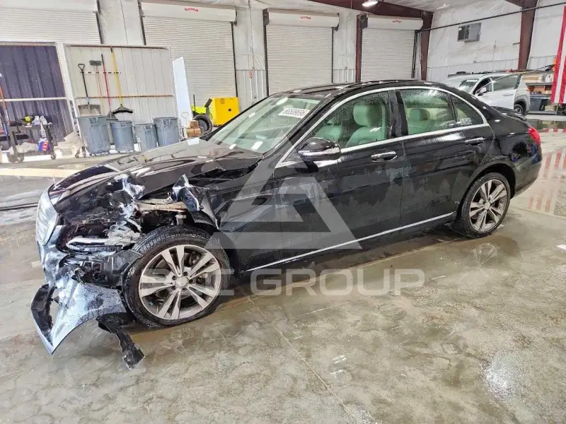 2015 Mercedes Benz C-Class фото