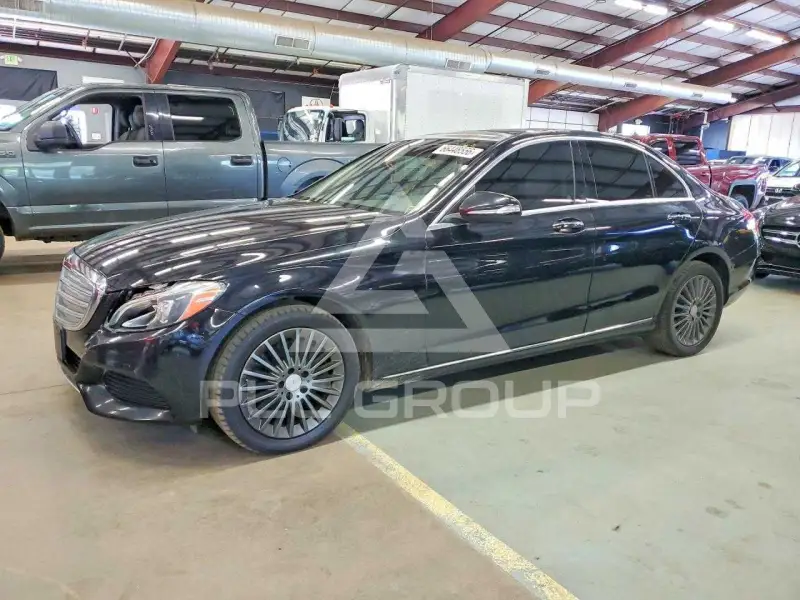 2015 Mercedes Benz C-Class фото