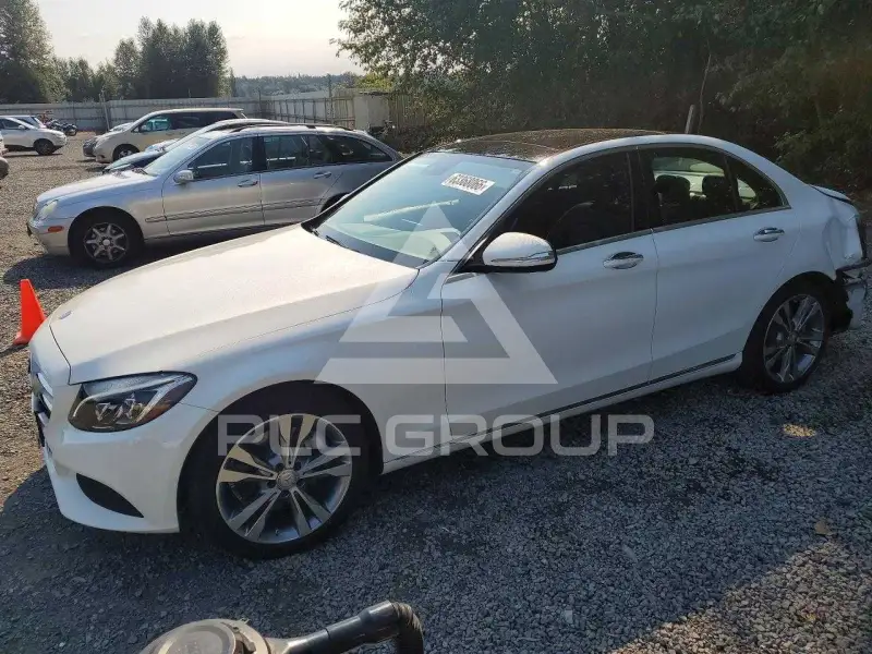 2015 Mercedes Benz C-Class photo