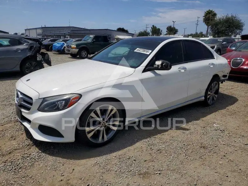 2015 Mercedes Benz C-Class photo