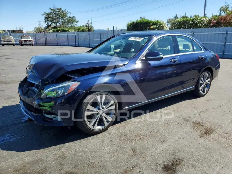 2015 Mercedes Benz C-Class photo