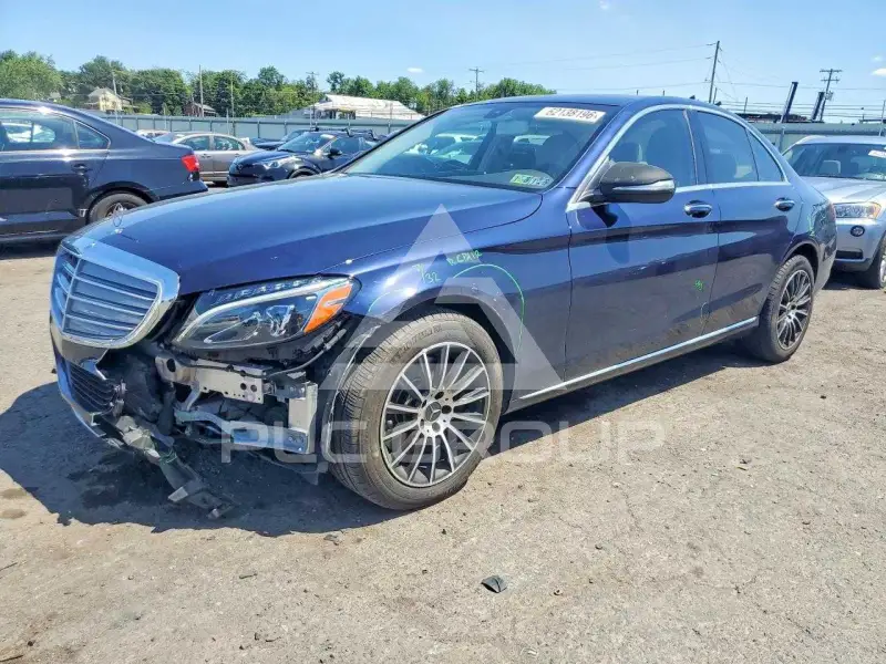 2015 Mercedes Benz C-Class photo