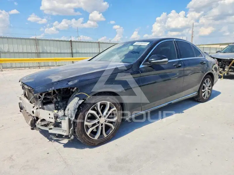 2015 Mercedes Benz C-Class photo